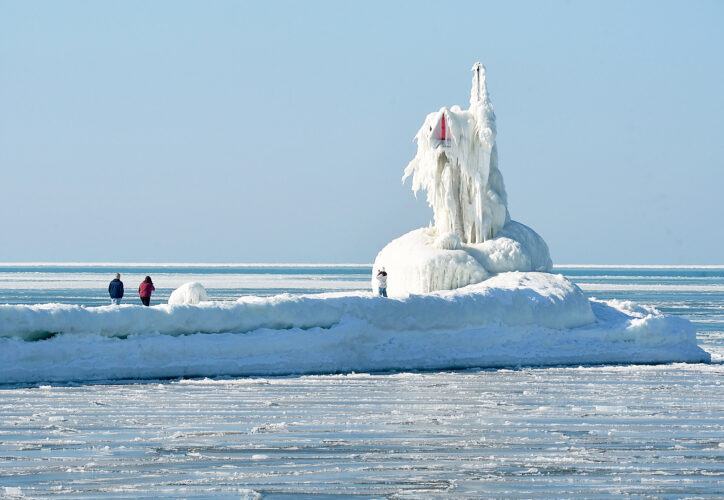Storm system sweeps across Southeast